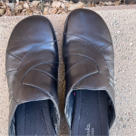 CLARKS Women’s Black Leather Artisan Slip On Lightweight Clog Size 9 Narrow - Picture 7 of 11